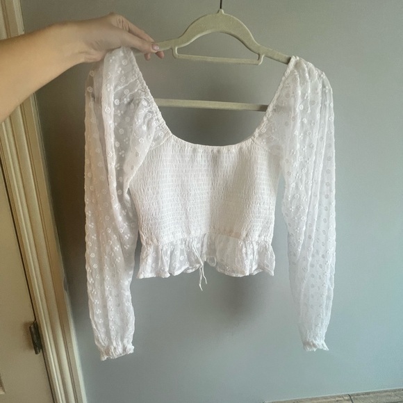 NWT Hollister Top - Picture 3 of 4